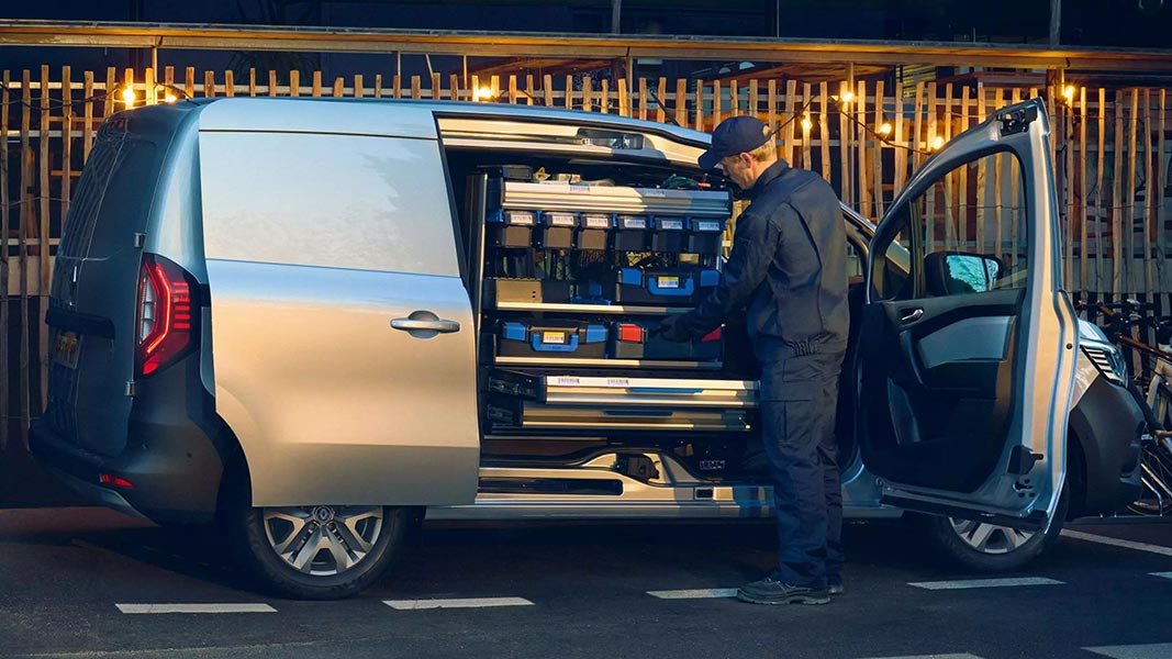 kangoo-furgon-etech5